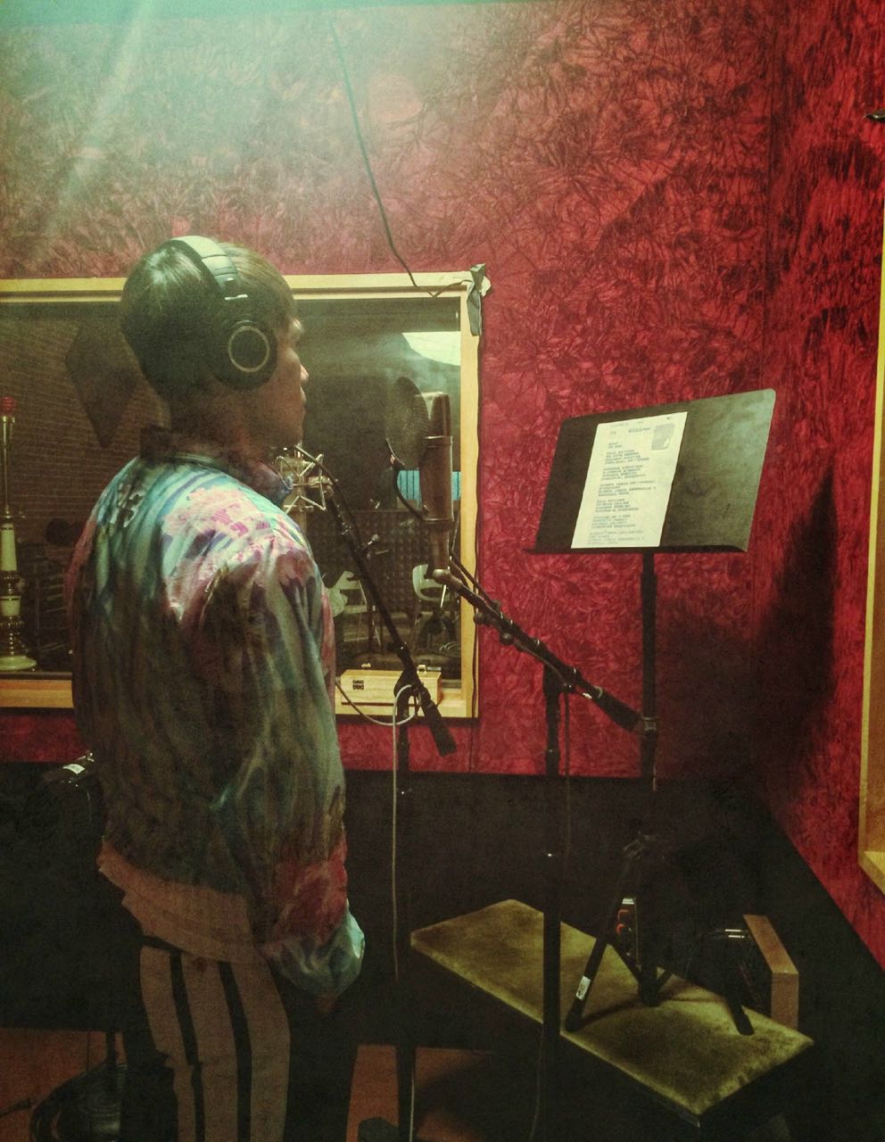 高曉松詞曲、楊宗緯獻聲《越過山丘》，致敬李宗盛