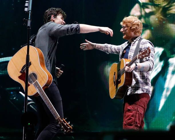 萌德追星夢終圓，和黃老板同臺唱《Mercy》