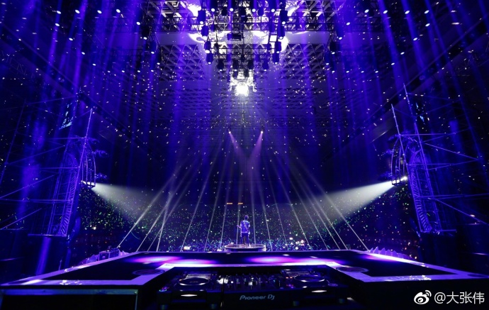 大張偉微博憤怒回應(yīng)抄襲質(zhì)疑：我真的已經(jīng)TM煩了