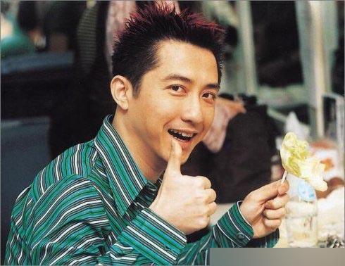 哈林空降周董演唱會(huì)，共唱《情非得已》互相調(diào)侃