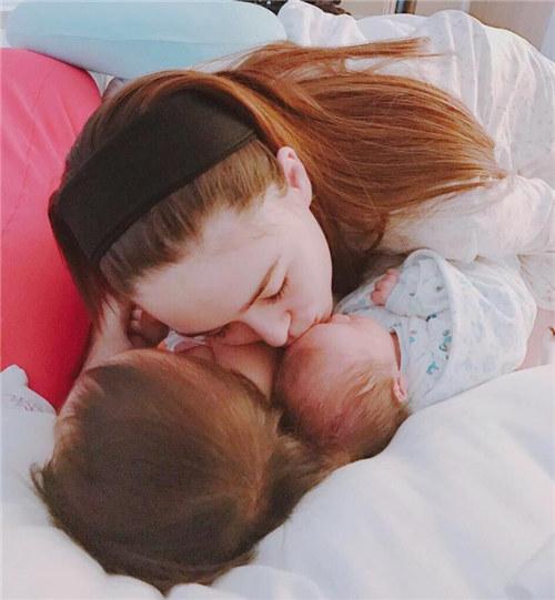 小周周獻(xiàn)聲挺周董 奶音唱《陽(yáng)光宅男》網(wǎng)友融化了