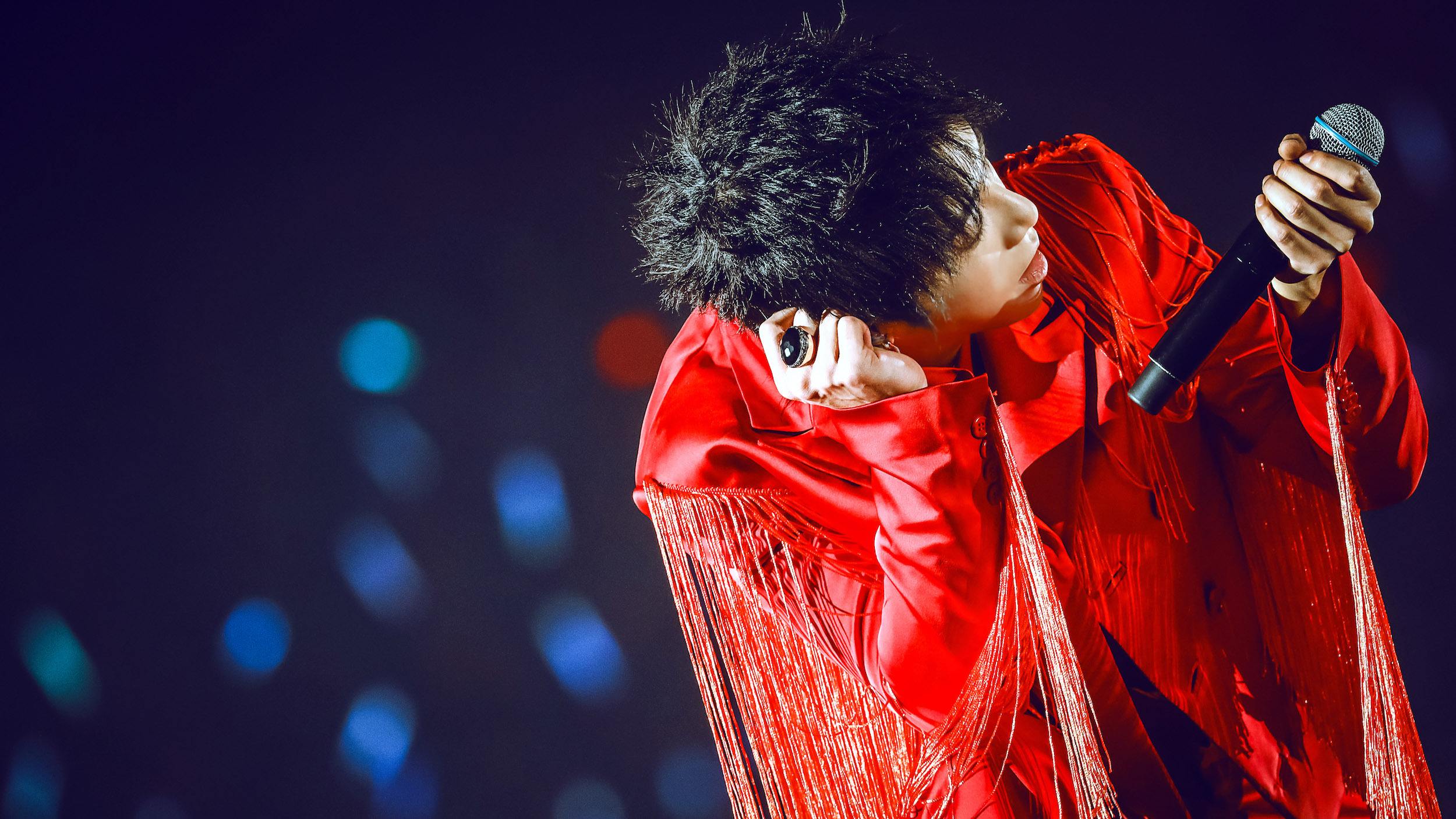 舞臺(tái)的王者，生活中的謙卑者！華晨宇首部微紀(jì)錄片公布