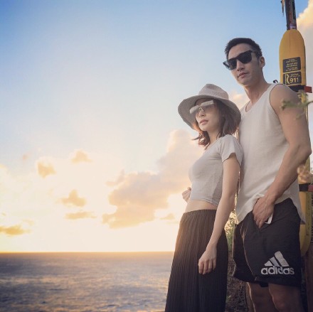 阿嬌INS曬出與男朋友合照，光棍節(jié)大撒狗糧