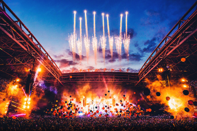 酷玩全球巡演今日完美落幕，