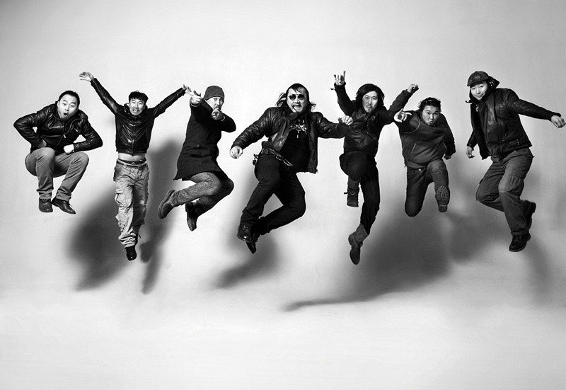 杭蓋樂隊新歌上線，胡日查聲音一出就躁動了